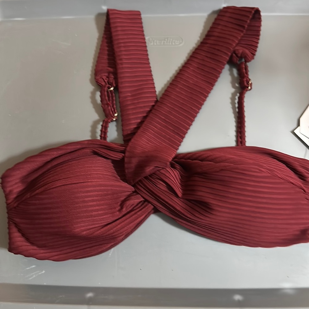 TIME AND TRU MAROON BIKINI TOP: NEW WITH TAGS: SIZE SMALL (4-6)